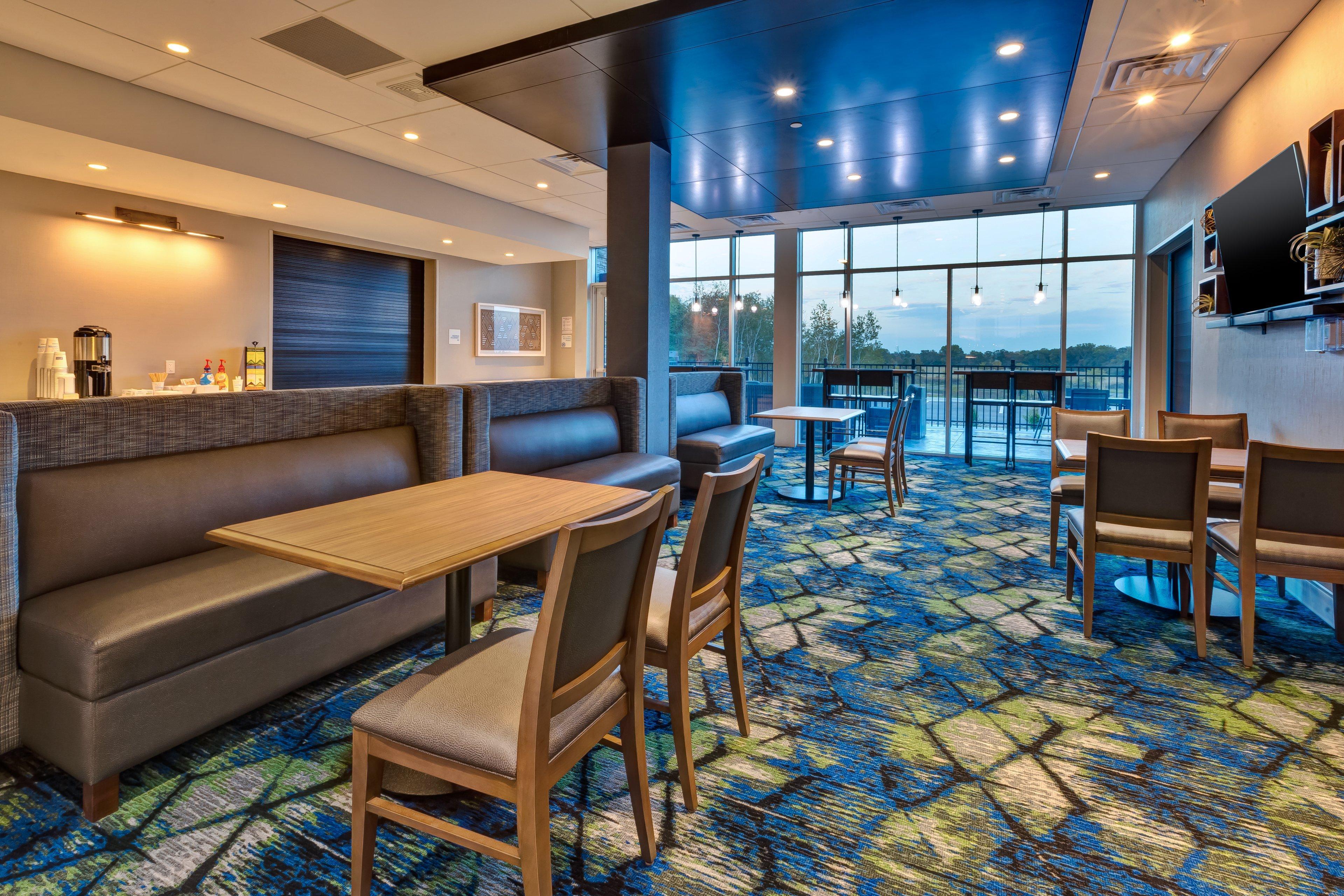 Holiday Inn Express & Suites - Cedar Springs - Grand Rapids N By Ihg Ngoại thất bức ảnh