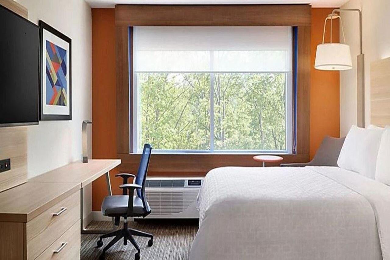 Holiday Inn Express & Suites - Cedar Springs - Grand Rapids N By Ihg Ngoại thất bức ảnh