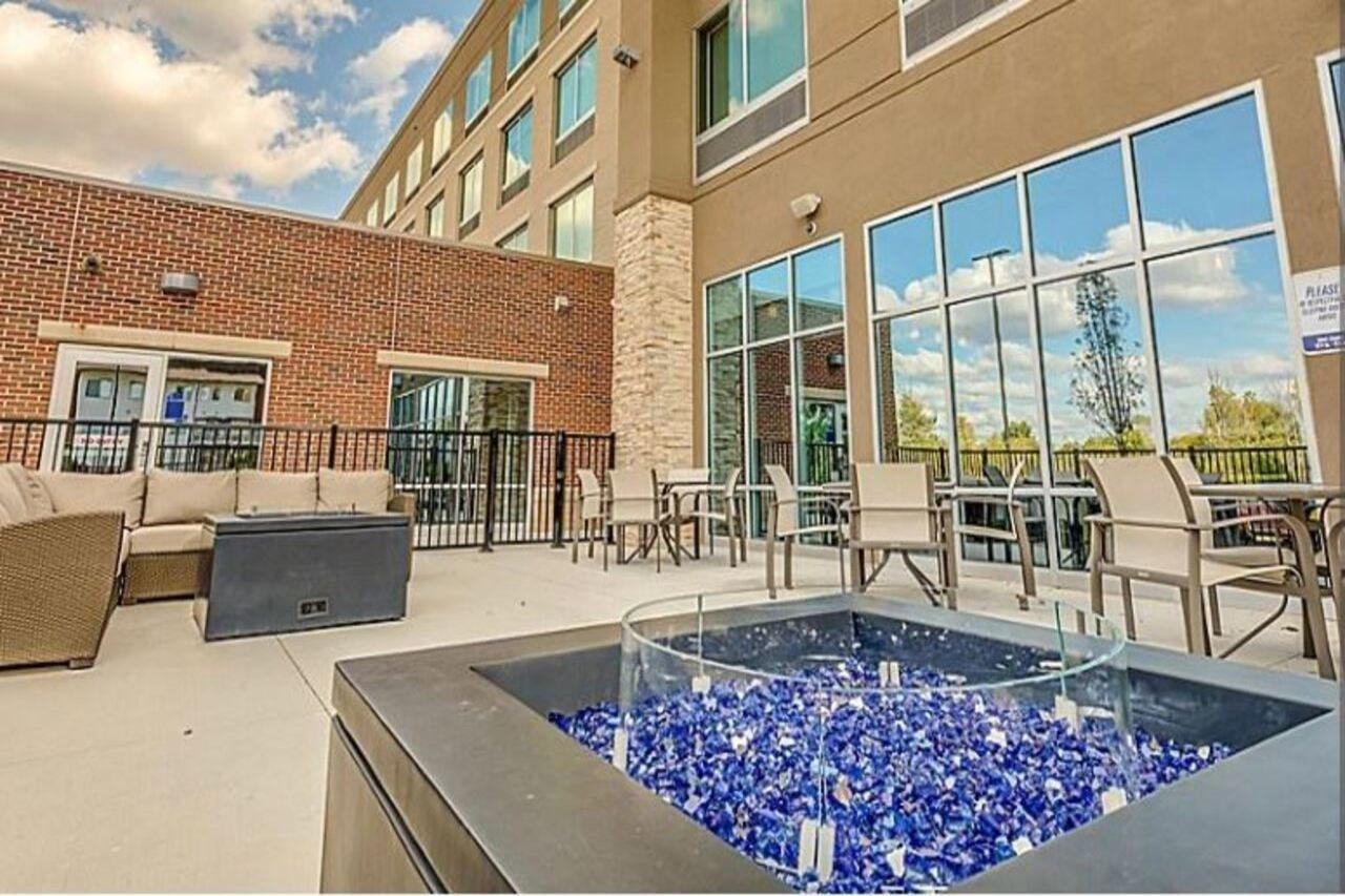 Holiday Inn Express & Suites - Cedar Springs - Grand Rapids N By Ihg Ngoại thất bức ảnh